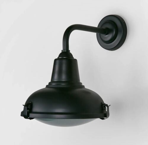 CATALINA OUTDOOR WALL LIGHT BLACK By Emac & Lawton