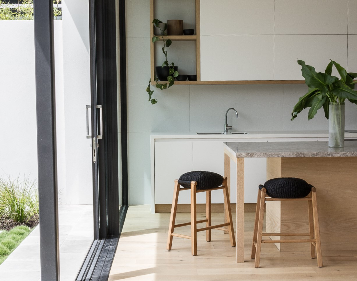 Float Cushion Bar Stool by Satara - Black and Oak