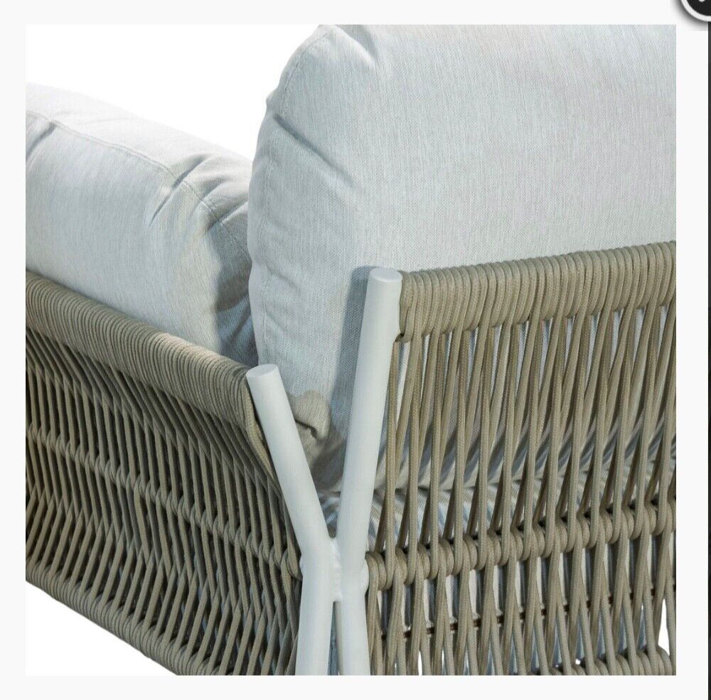 Heron Outdoor Lounge Chair by Satara
