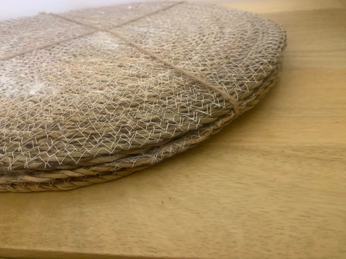 SEAGRASS WHITE STITCH PLACE MAT – SET OF 4 - 40 cm