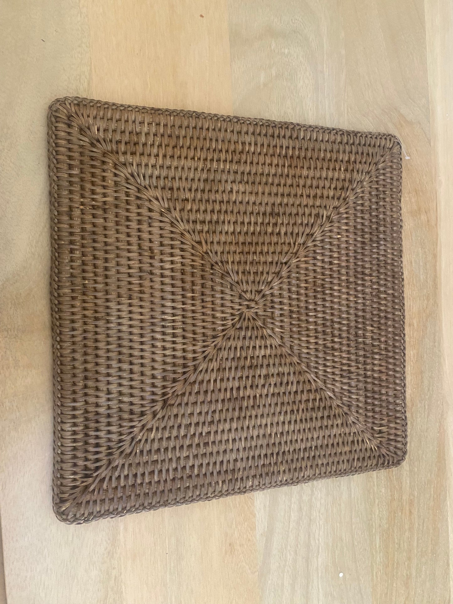 Rattan brown centre mat 30 x 30 cm