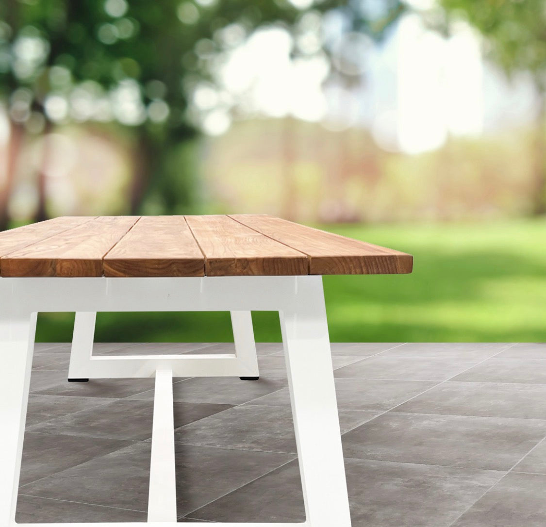 CATALINA BAJA OUTDOOR DINING TABLE 240W / WHITE