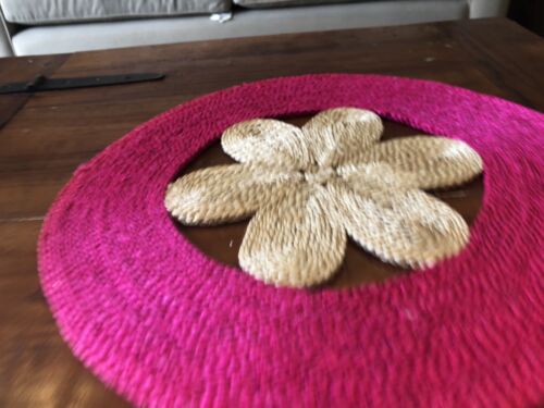 HIGH QUALITY HAND MADE PiNK  Flower JUTE PLACE MAT / CENTRE MAT  - 40 CM WIDE