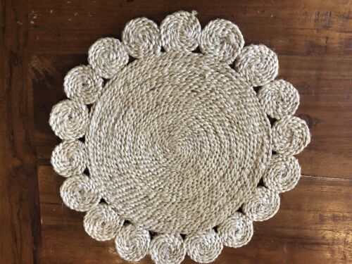 High Quality Daisy Handmade Natural Jute place mat centre mat  35 CM WIDE