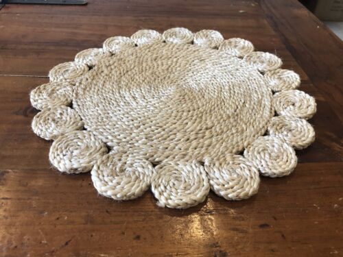 High Quality Daisy Handmade Natural Jute place mat centre mat  35 CM WIDE