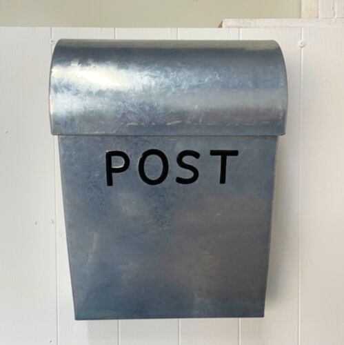 LOCKABLE POST BOX – LARGE MAIL BOX - Galvanised iron 28 cm x 37 cm x 17 cm