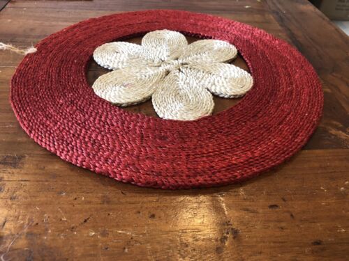 HIGH QUALITY HAND MADE RED Flower JUTE PLACE MAT / CENTRE MAT  - 40 CM WIDE