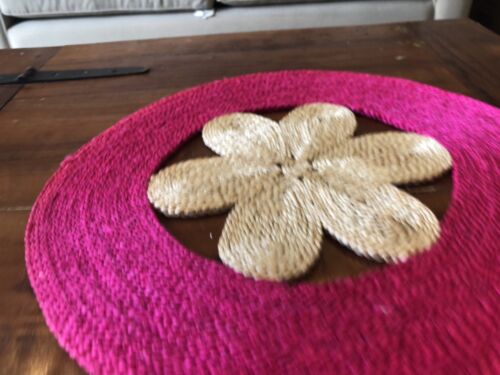 HIGH QUALITY HAND MADE PiNK  Flower JUTE PLACE MAT / CENTRE MAT  - 40 CM WIDE