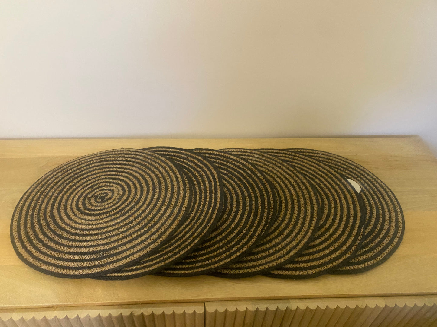 Set of 6 Large round handwoven jute placemat / centre mat 38 cm