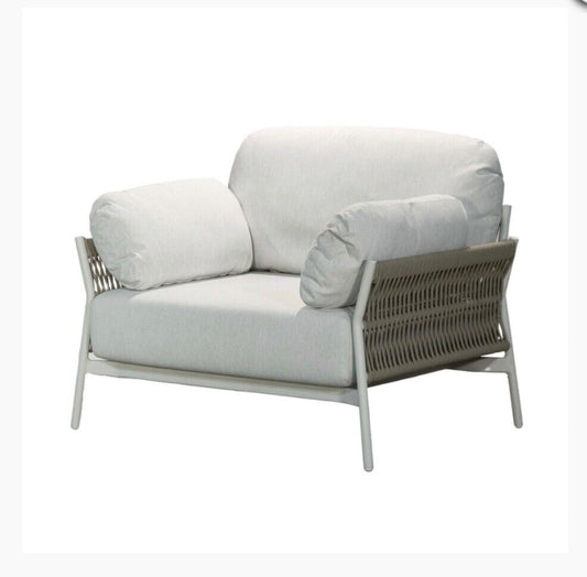 Heron Outdoor Lounge Chair by Satara