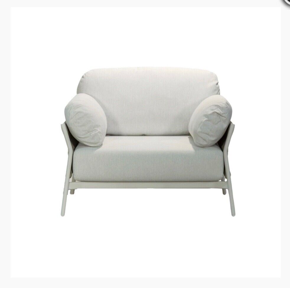 Heron Outdoor Lounge Chair by Satara