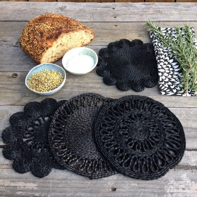 SET OF 4 - HIGH QUALITY HAND MADE JUTE TRIVET / MAT IN  BLACK COLOUR- 18CM