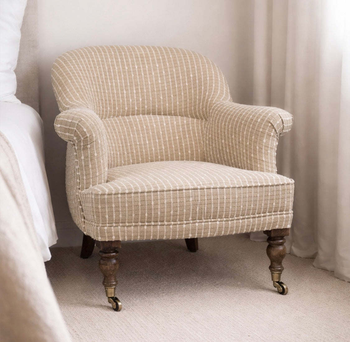 HALSTON SLIPPER CHAIR / STRIPE