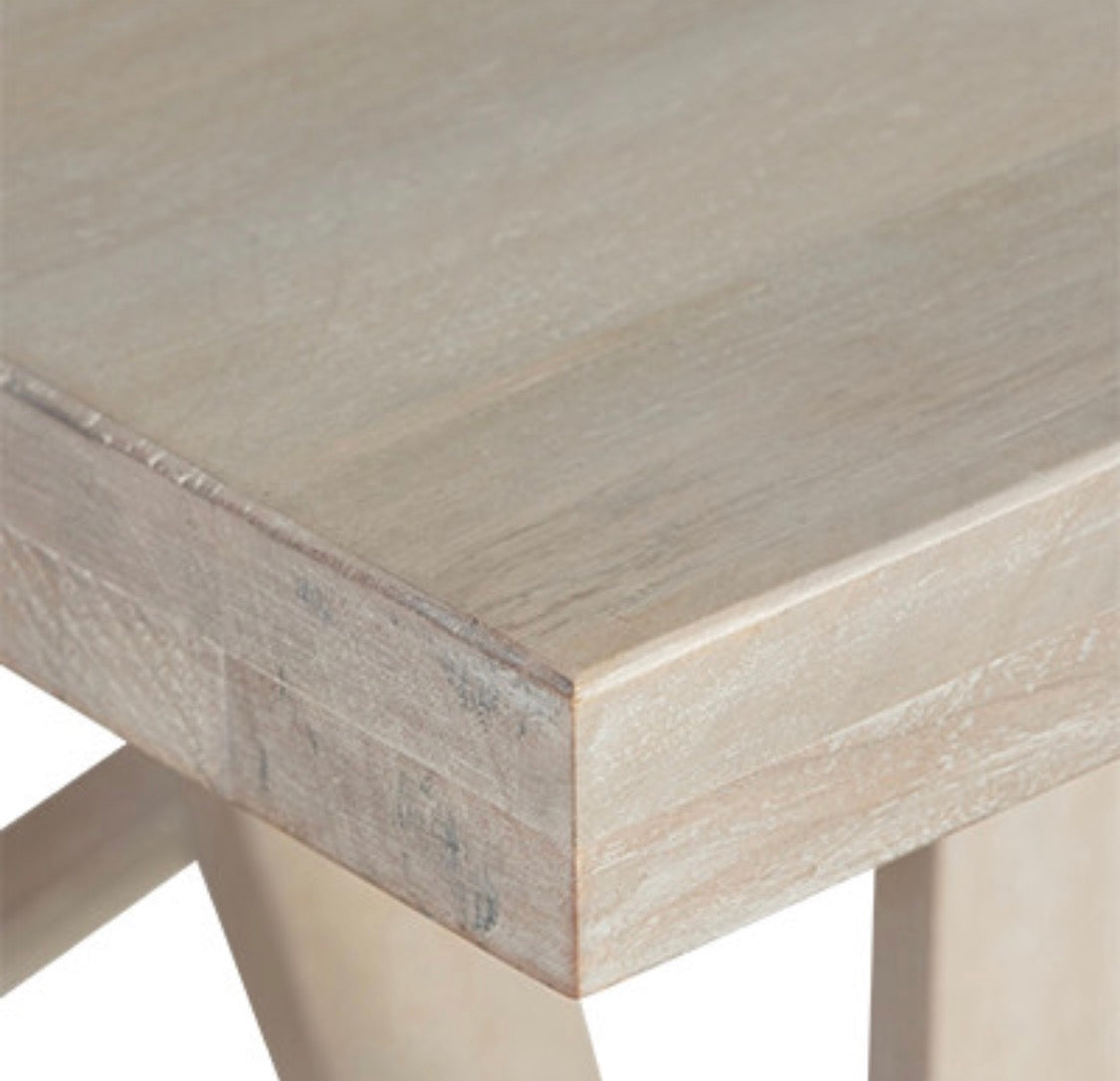 HAVEN DINING TABLE