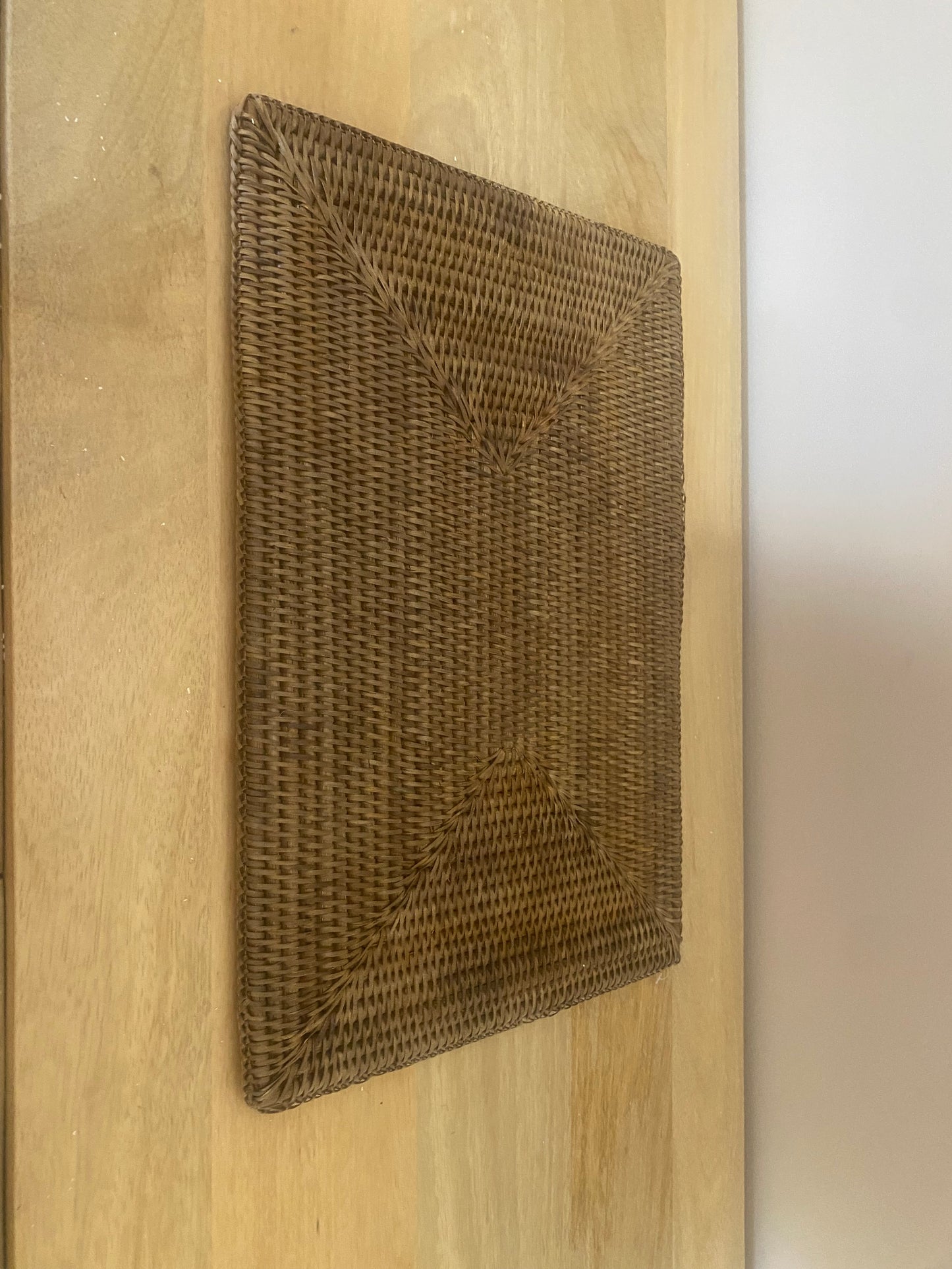 Rattan brown centre mat 46 x 30 cm