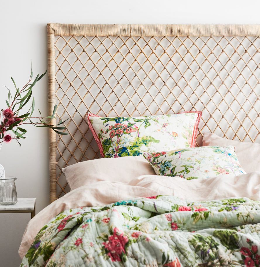 PALM SPRINGS LATTICE BEDHEAD / KING By C&S