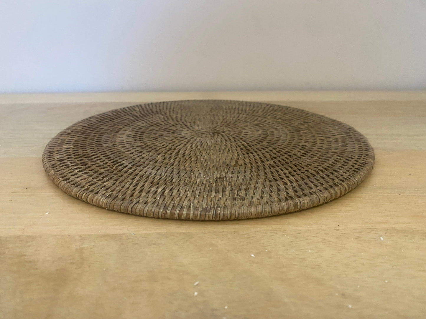 Set of 6 Brown rattan round place mats - 28 cm diameter