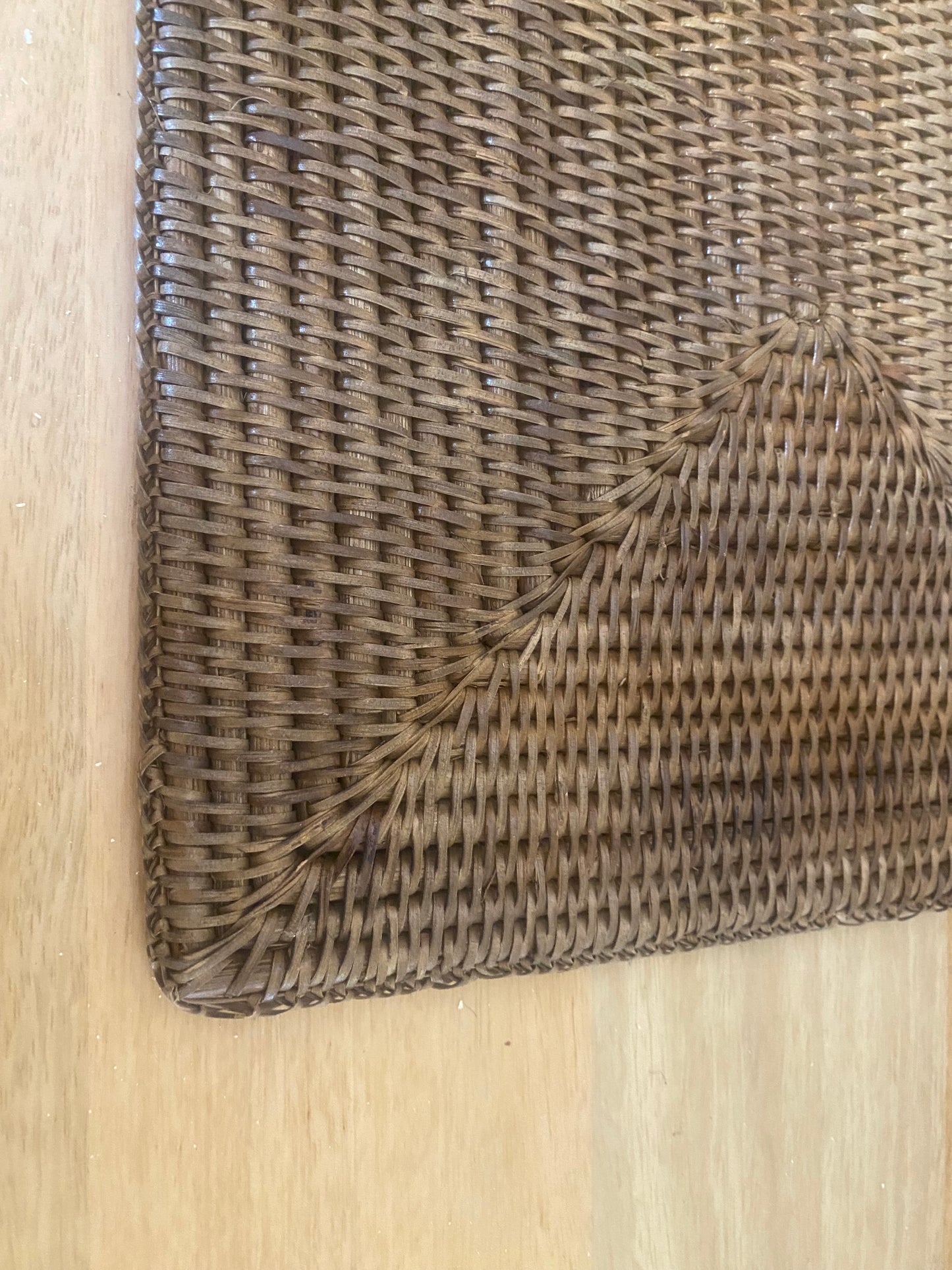 Rattan brown centre mat 46 x 30 cm
