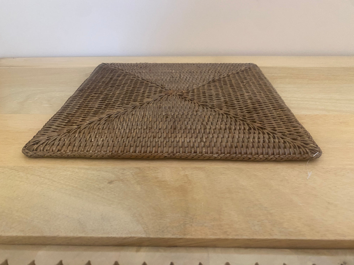 Rattan brown centre mat 30 x 30 cm