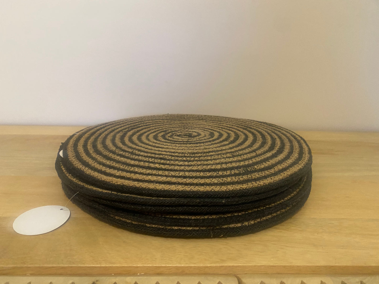 Set of 6 Large round handwoven jute placemat / centre mat 38 cm